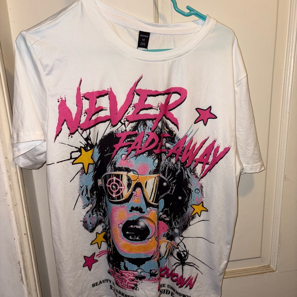 White Graphic Tee shirt